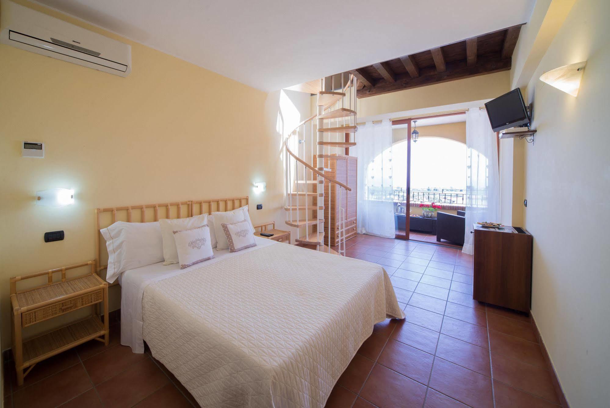 'a Nuciara Park & Furci Siculo